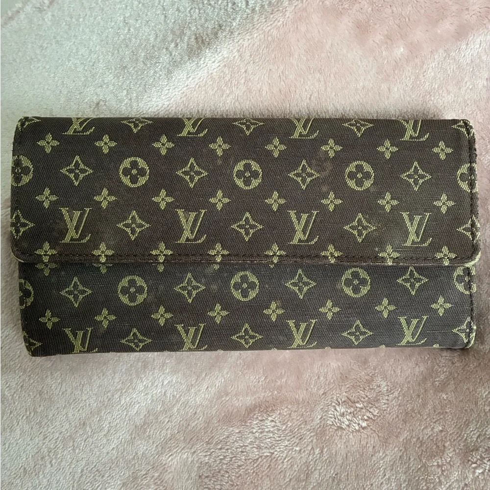 Authentic Louis Vuitton Classic Monogram Brown Denim Wallet ~ Vintage - Picture 1 of 16